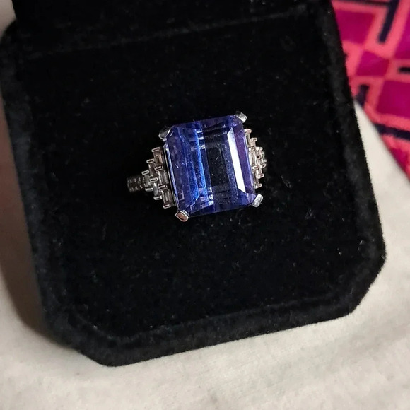 Natural Color Change Fluorite & White Topaz Ring. - Picture 3 of 9